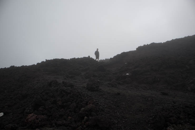 Piton de la Fournaise Rückweg nebel zieht auf