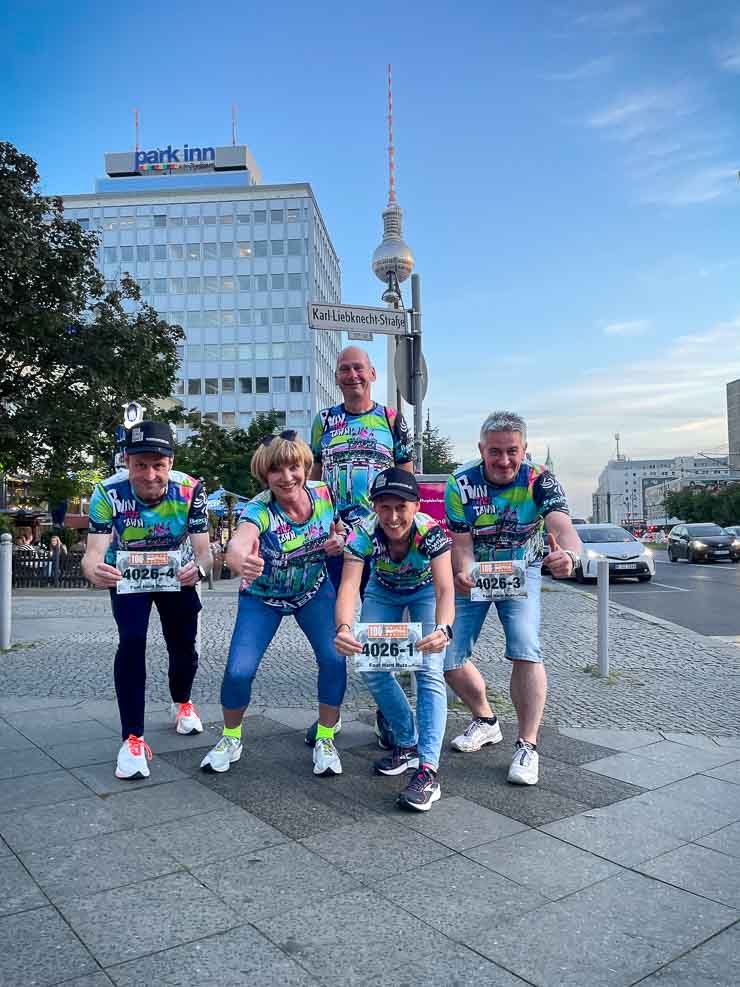 4er Team beim Berliner Mauerweglauf